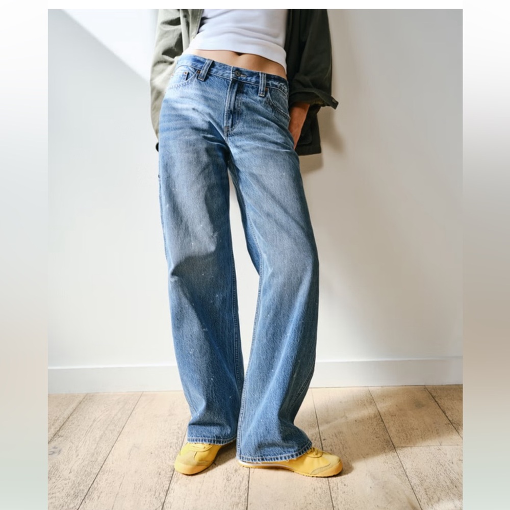 Abercrombie & Fitch Relaxed Fit Blue Jeans